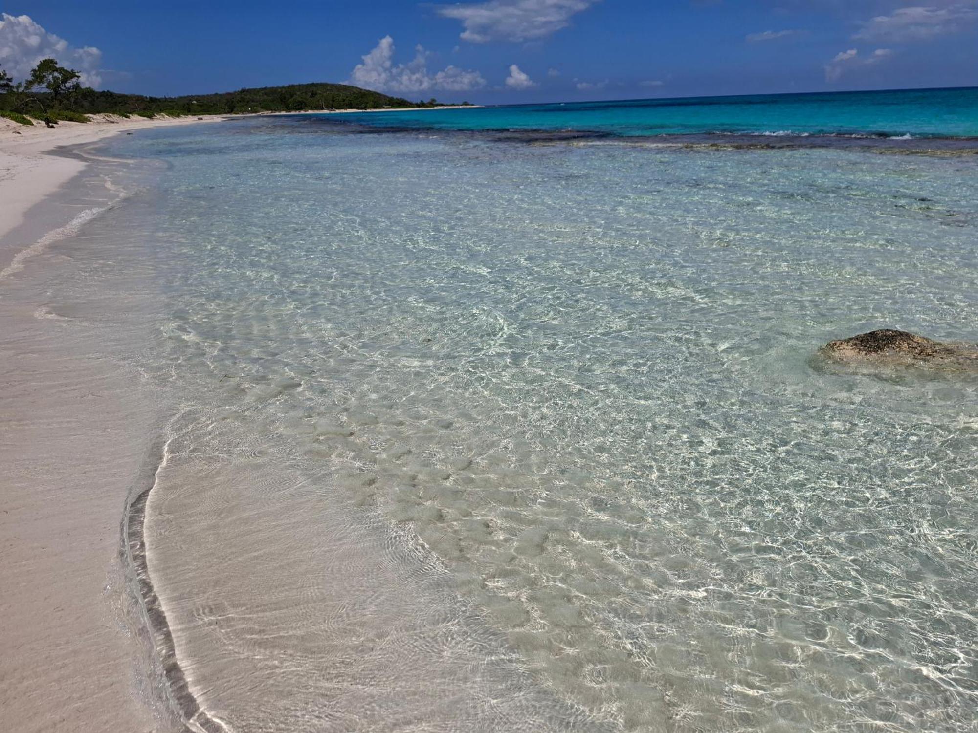 Beachside Calm, Footsteps To The And Sea * Silver Sands